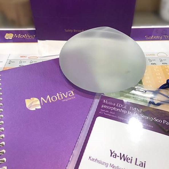 賴雅薇醫師在南韓參與Motiva魔滴隆胸說明會 賴雅薇醫師在南韓參與Motiva魔滴隆胸說明會